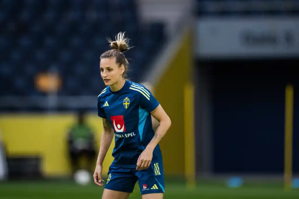 Nathalie Bjorn is Sweden's best footballer for the first time