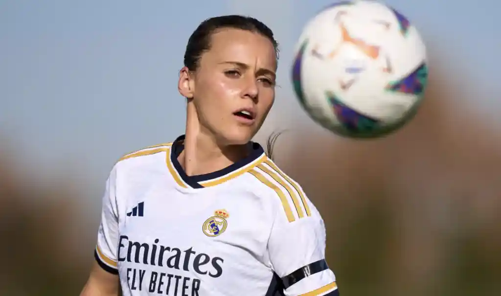 Tottenham sign Hayley Raso on two-year deal after Real Madrid release