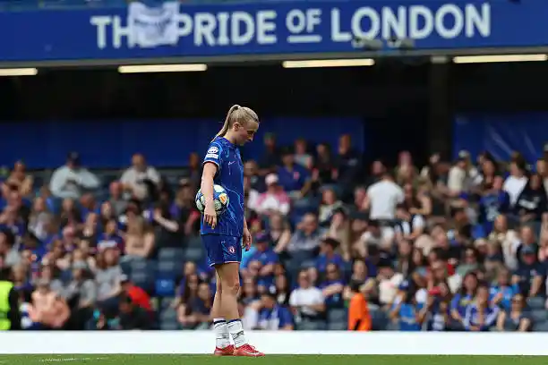 Chelsea's dreams are over. Barcelona blew Blues away 4-1 and advanced to the Champions League final for the fifth time in a row.
