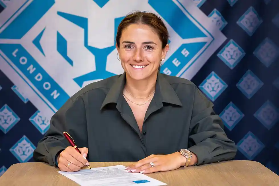Danielle van de Donk is back in WSL. Dutch star signs for London City Lionesses