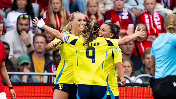 Champions League's heroine Blackstenius scores again. Sweden won over Norway in Nordic derby 2:0