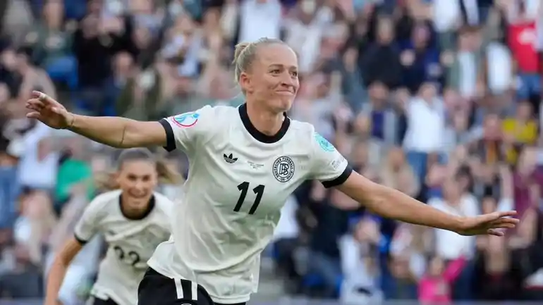 Germany turned the match against Denmark around 2:1 and won their second game in a row