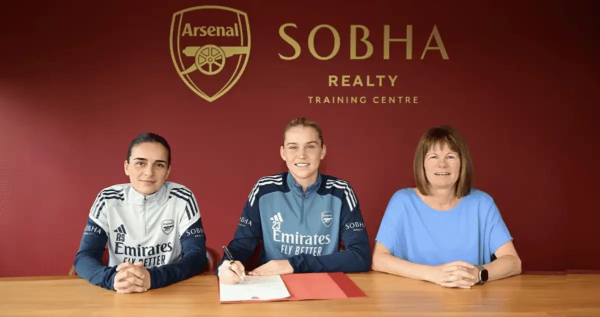 The new trophy named after Alessia Russo