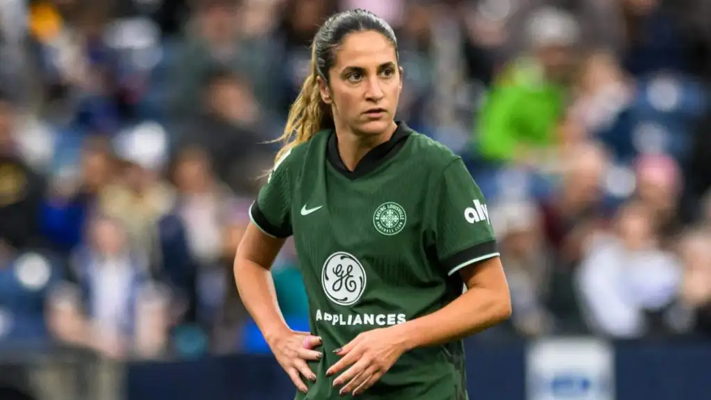 Portland's Savannah DeMelo remains hospitalized after collapsing during match