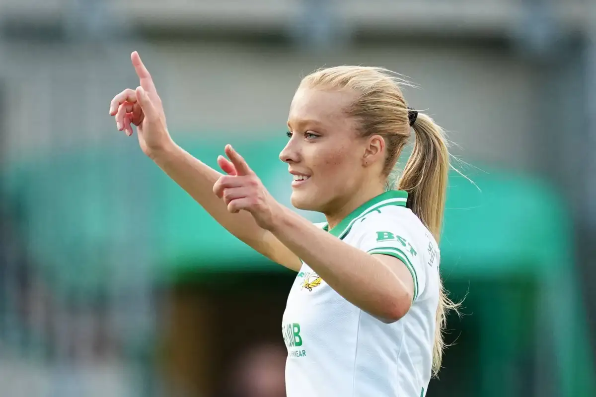 Shortly after graduating she went to the Euros, and now Arsenal wants her. Who is this young Swedish superstar?