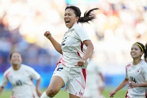 Tamikawa Momoko's incredible first goal for Japan!