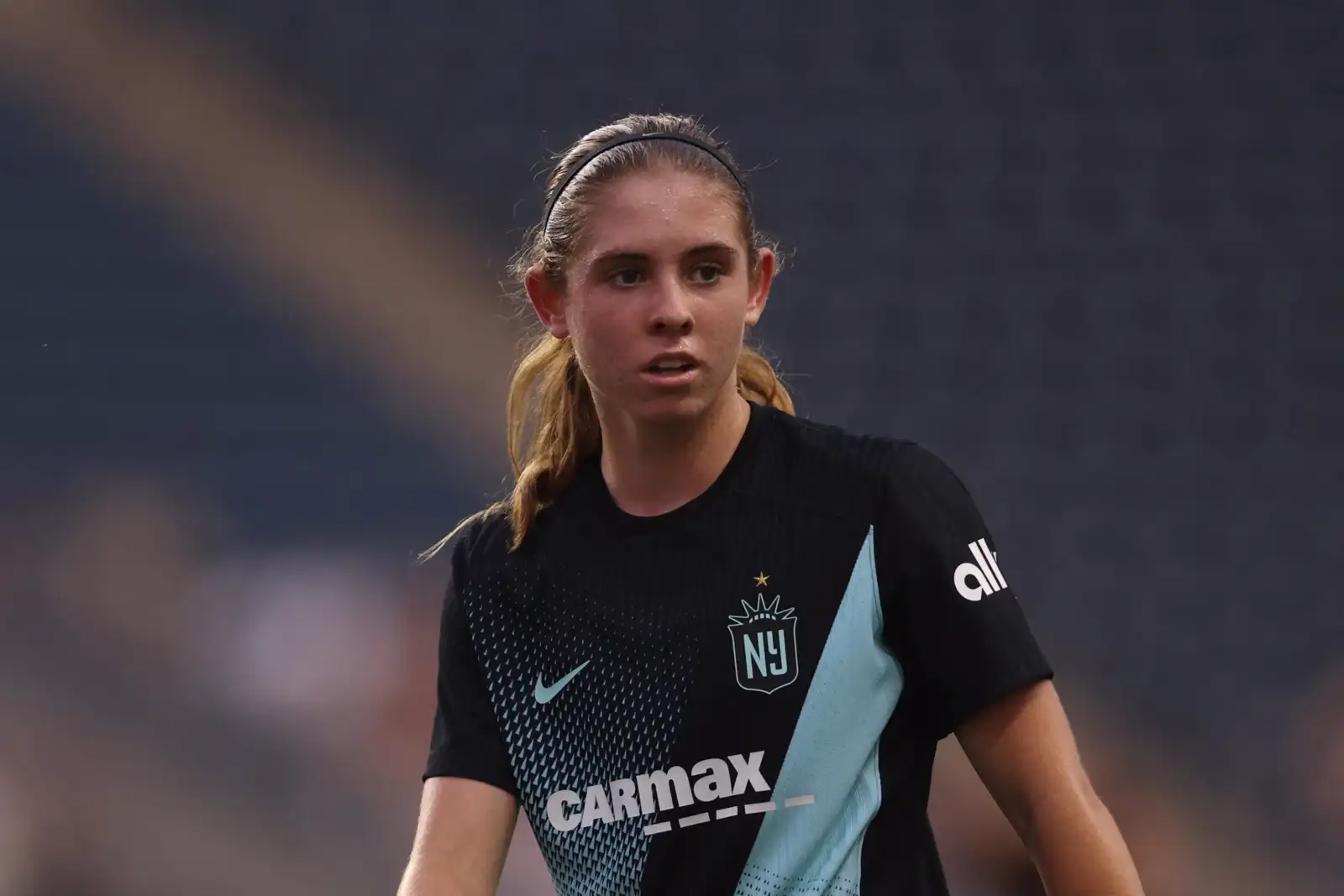 NJ/NY Gotham's McKenna Whitham, 14, becomes NWSL's youngest player