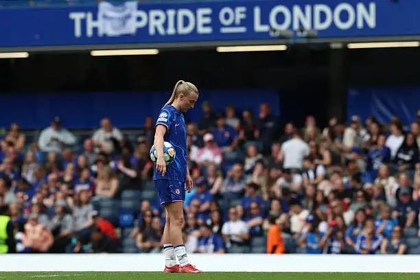 Chelsea's dreams are over. Barcelona blew Blues away 4-1 and advanced to the Champions League final for the fifth time in a row.