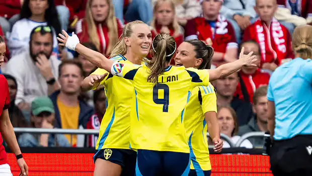 Champions League's heroine Blackstenius scores again. Sweden won over Norway in Nordic derby 2:0