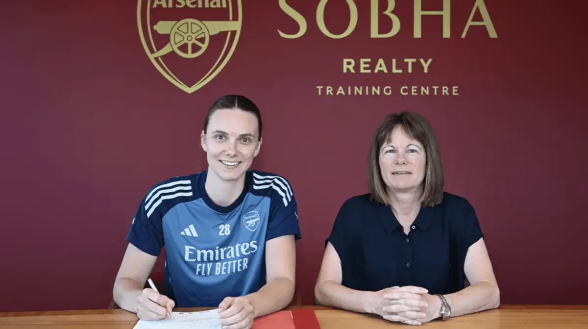 Arsenal sign goalkeeper Anneke Borbe on a free transfer
