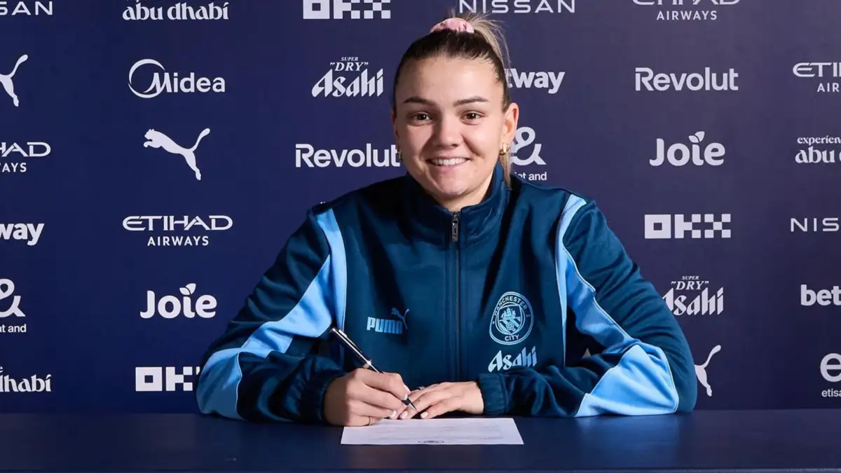Laura Wienroither makes pernament move to Manchester City from Arsenal