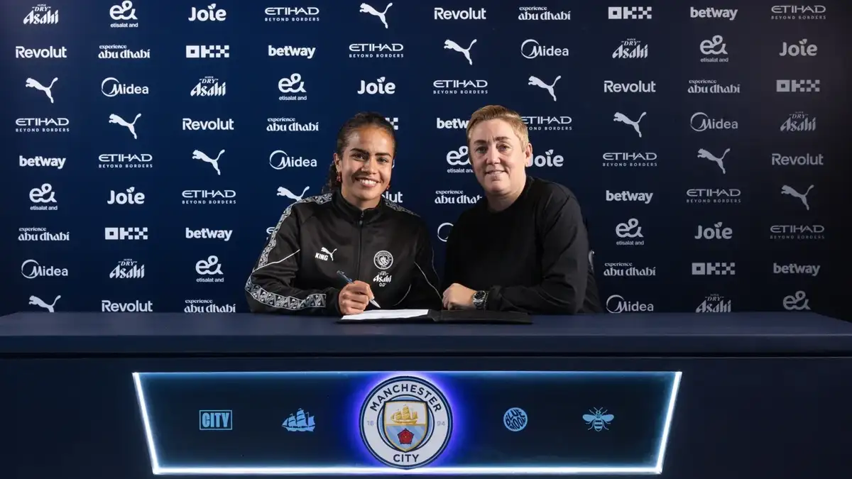 Mary Fowler's future is blue