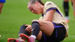 Barcelona's Ewa Pajor may have torn her ACL