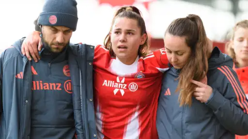 How much bad luck can one person have? Lena Oberdorf torn her ACL. Again.