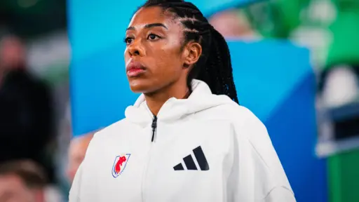 Ashley Lawrence: “England is more advanced than France in women’s football”