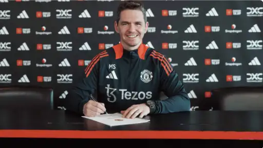Marc Skinner signs new contract with Manchester United Women