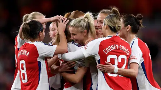 What a comeback for Pelova. After ACL injury break, she helped Arsenal with the 5:1 victory against Leicester