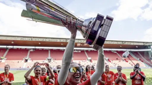 Slavie clinch their fourth consecutive title with a crushing win in the Prague derby