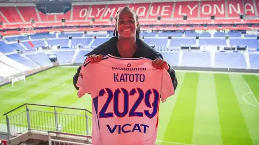 Marie-Antoinette Katoto is leaving PSG after 10 years for the main french rival