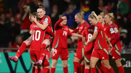 Wales team bus involved in crash at the Euros. All player remain unhurt