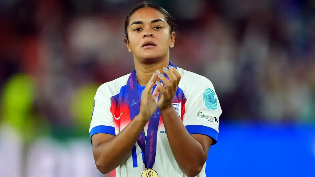 Why Jess Carter won't be involved in the London trophy parade?