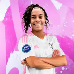 Emily Assis