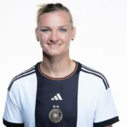 Alexandra Pop