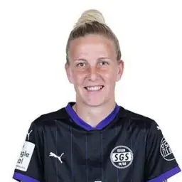 Julia Debitzki