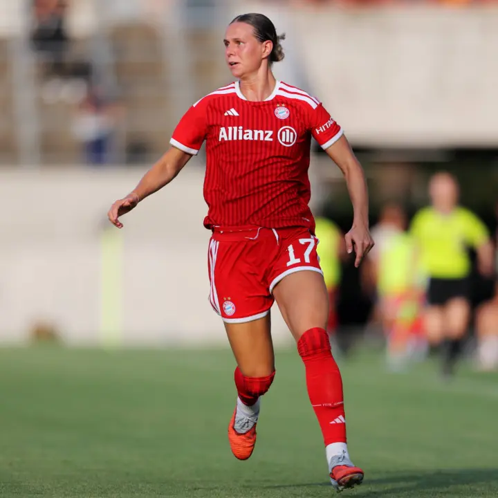 Klara Bühl — on the pitch