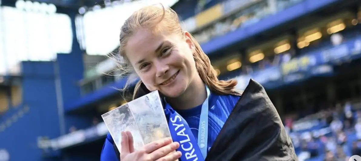 Sjoeke Nüsken extends Contract and reveals what makes the Blues so special