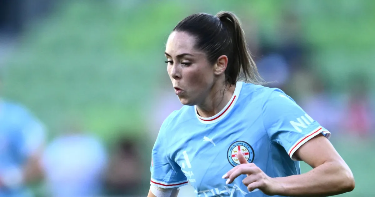 Ellie Wilson women's football profile | Queenballers
