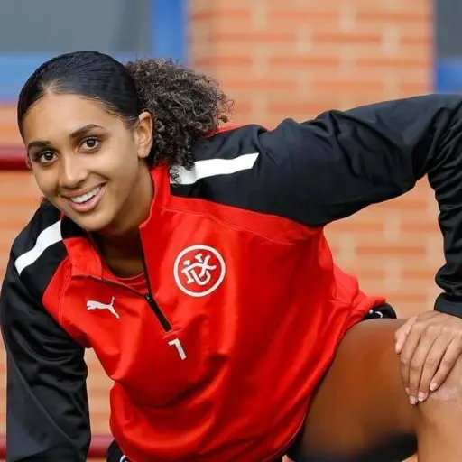 Mía Asenjo