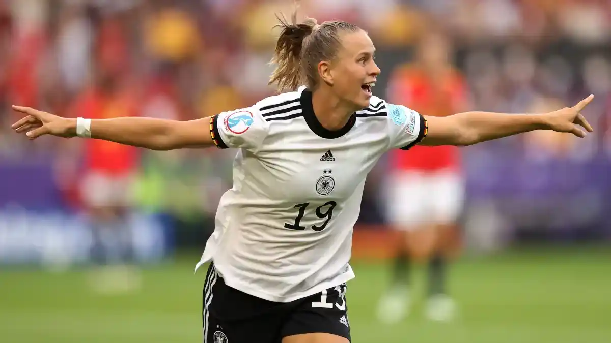 Klara Bühl